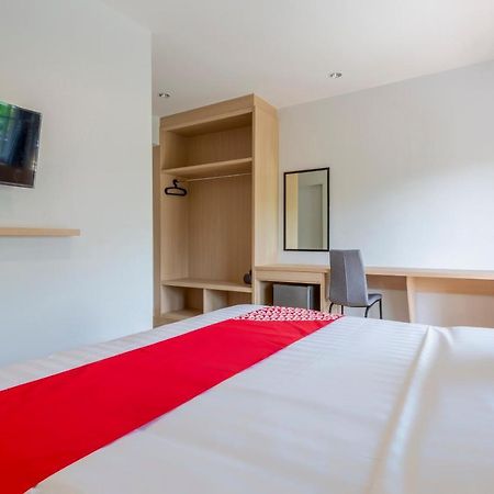 Oyo 1053 Bloom Guest House Chiang Mai Esterno foto