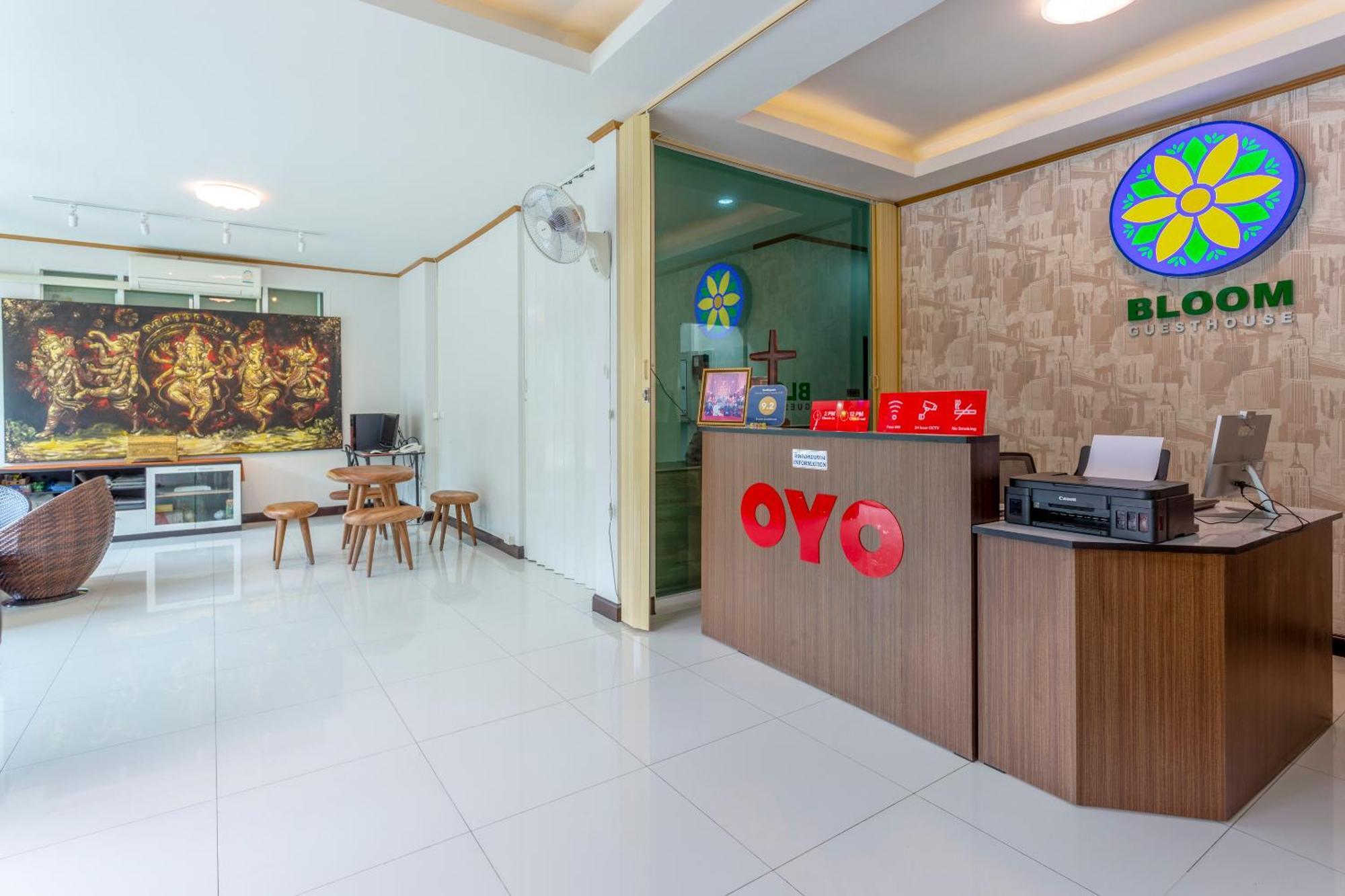 Oyo 1053 Bloom Guest House Chiang Mai Esterno foto