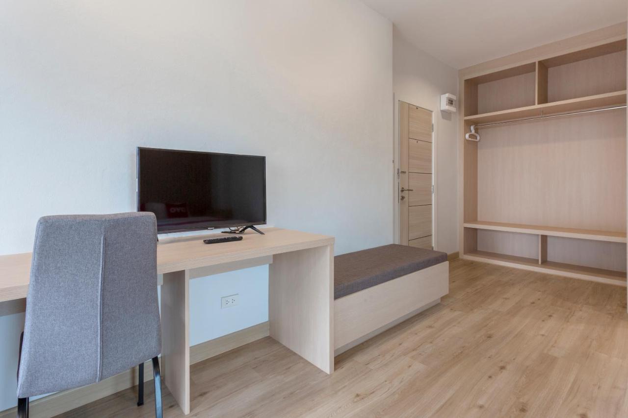 Oyo 1053 Bloom Guest House Chiang Mai Esterno foto