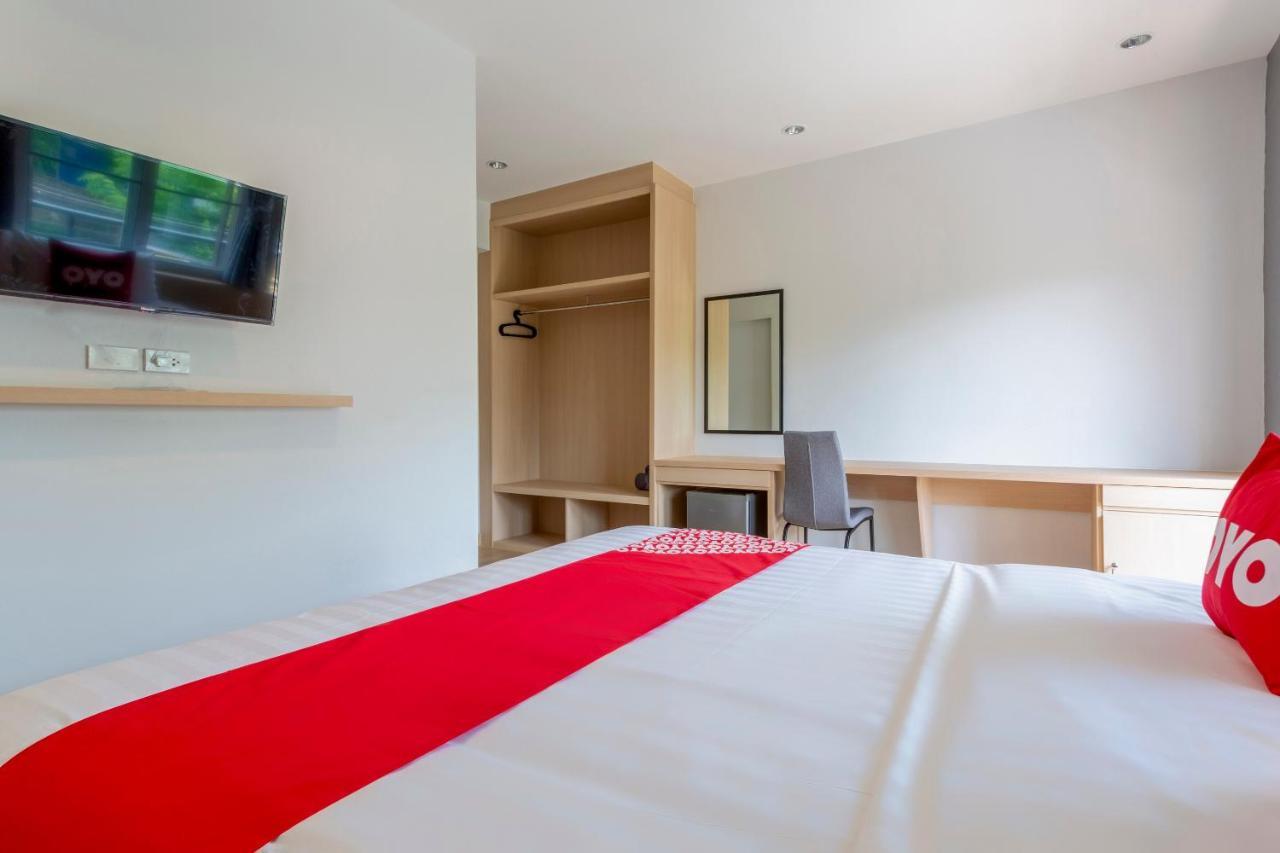 Oyo 1053 Bloom Guest House Chiang Mai Esterno foto