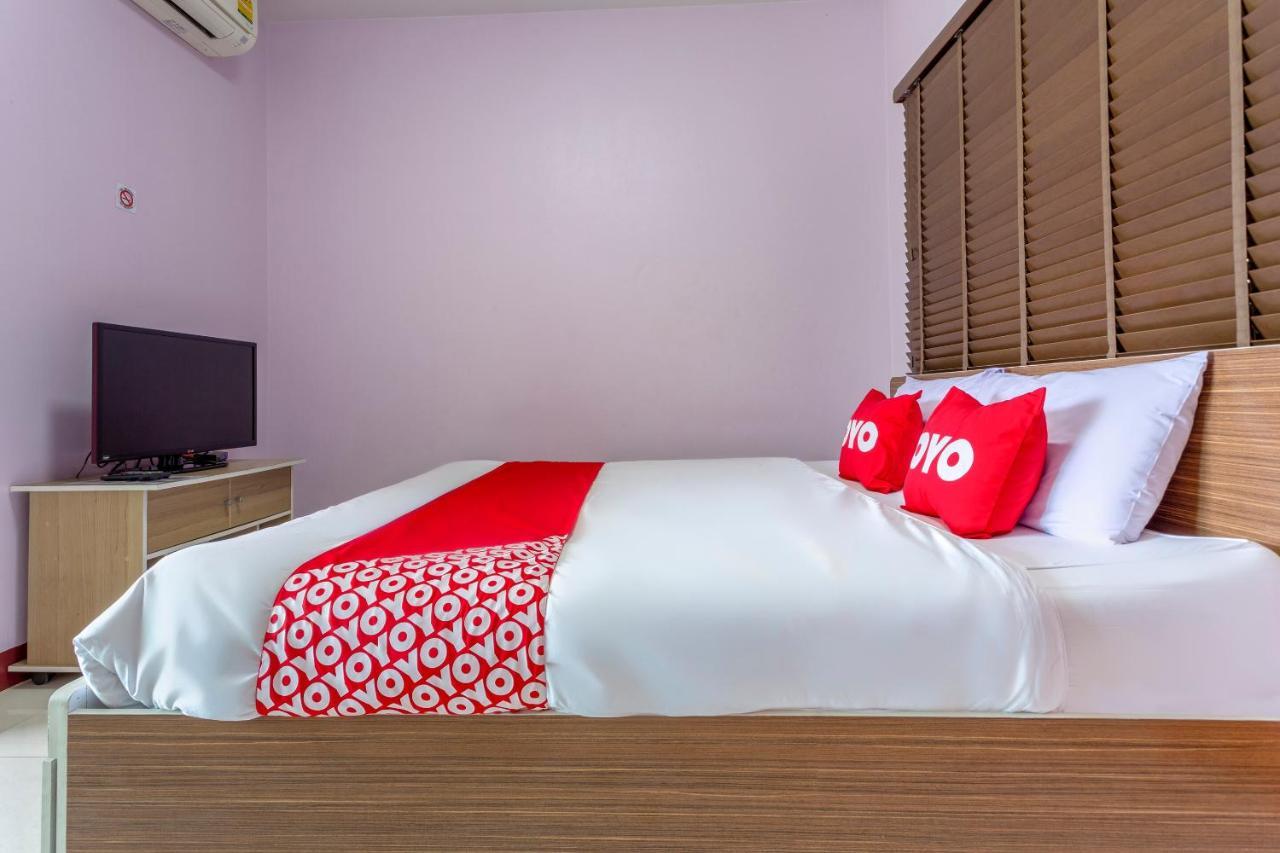 Oyo 1053 Bloom Guest House Chiang Mai Esterno foto