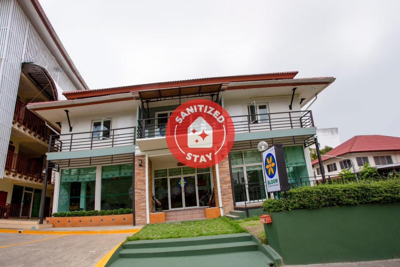 Oyo 1053 Bloom Guest House Chiang Mai Esterno foto