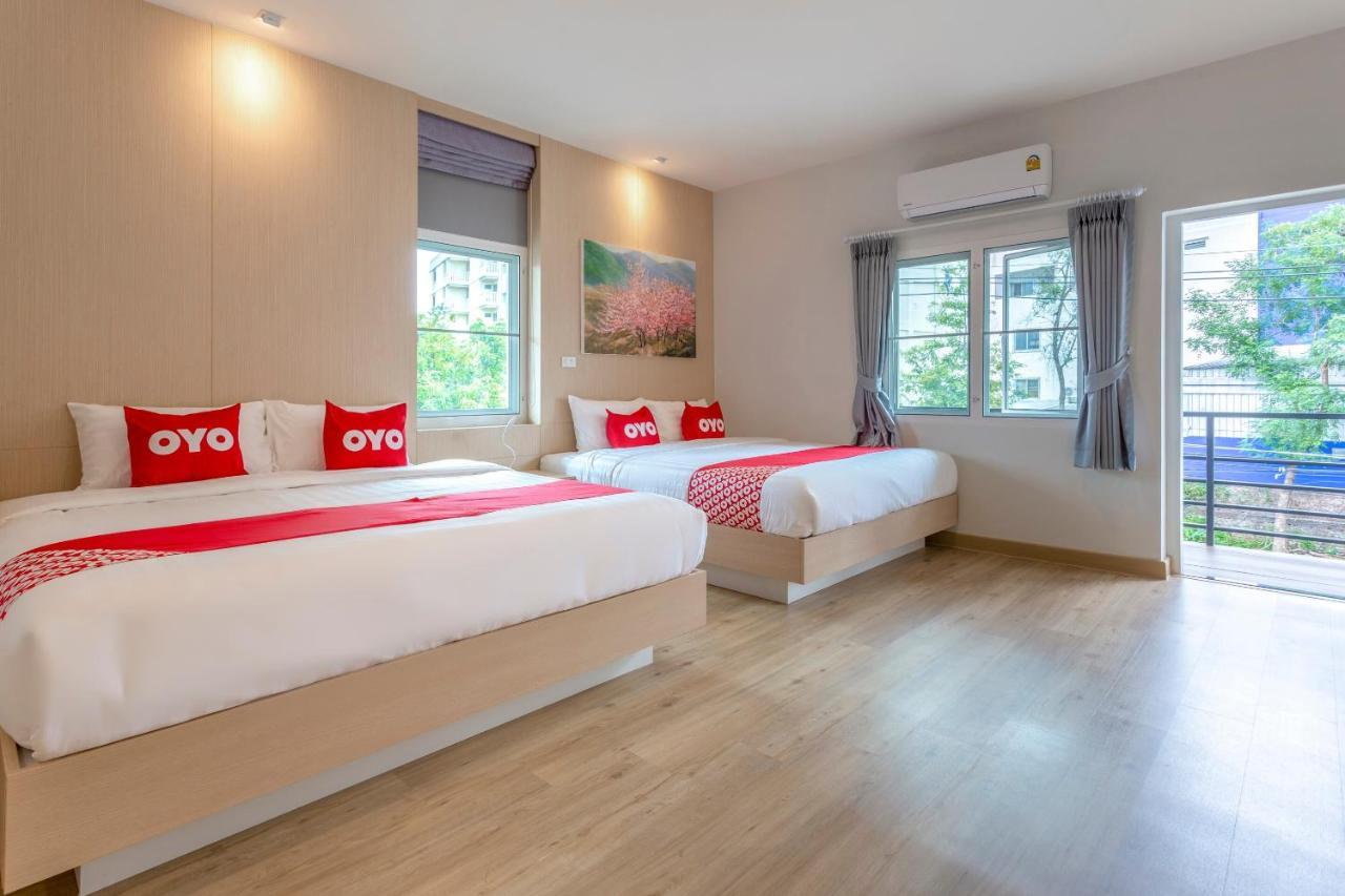 Oyo 1053 Bloom Guest House Chiang Mai Esterno foto
