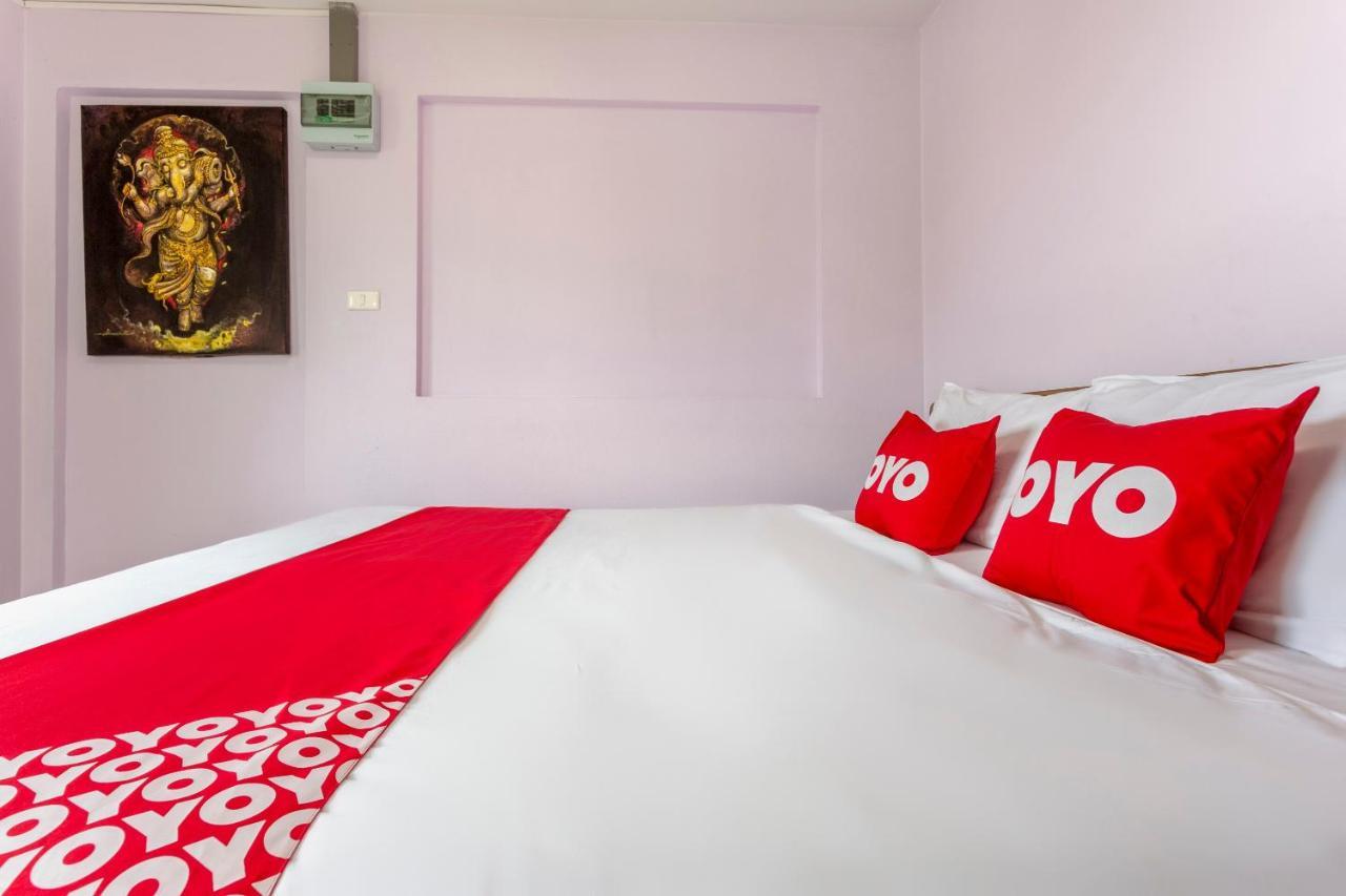 Oyo 1053 Bloom Guest House Chiang Mai Esterno foto