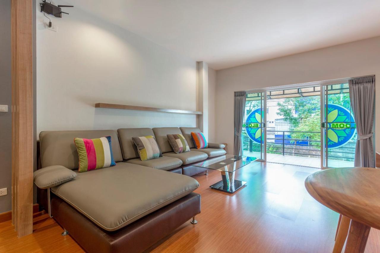 Oyo 1053 Bloom Guest House Chiang Mai Esterno foto